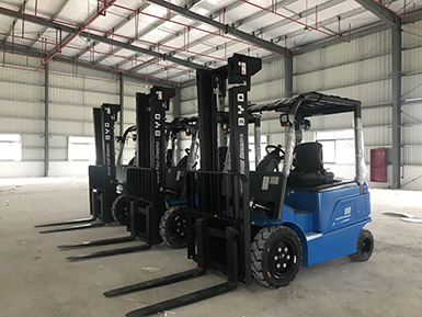 感謝蔡總的大力支持，再次購(gòu)買3+1臺(tái)比亞迪叉車，祝：生意興隆！